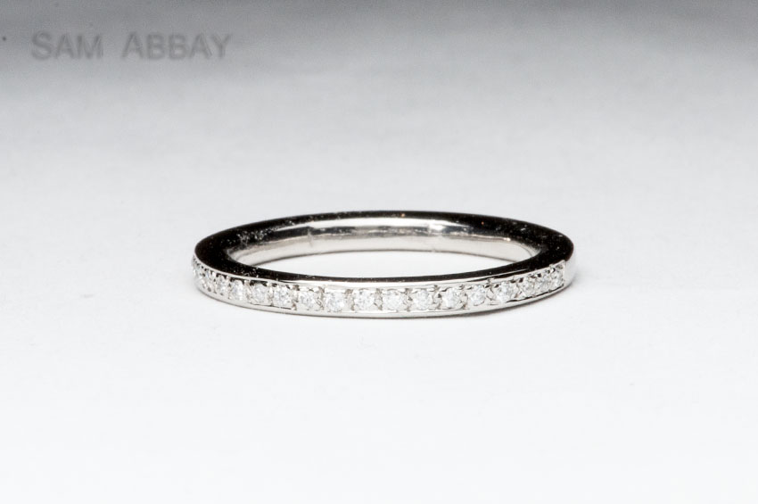bead set diamond wedding ring